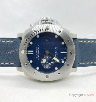 VS Factory Panerai Luminor Submersible PAM 692 Blue Dial Automatic Replica Watch